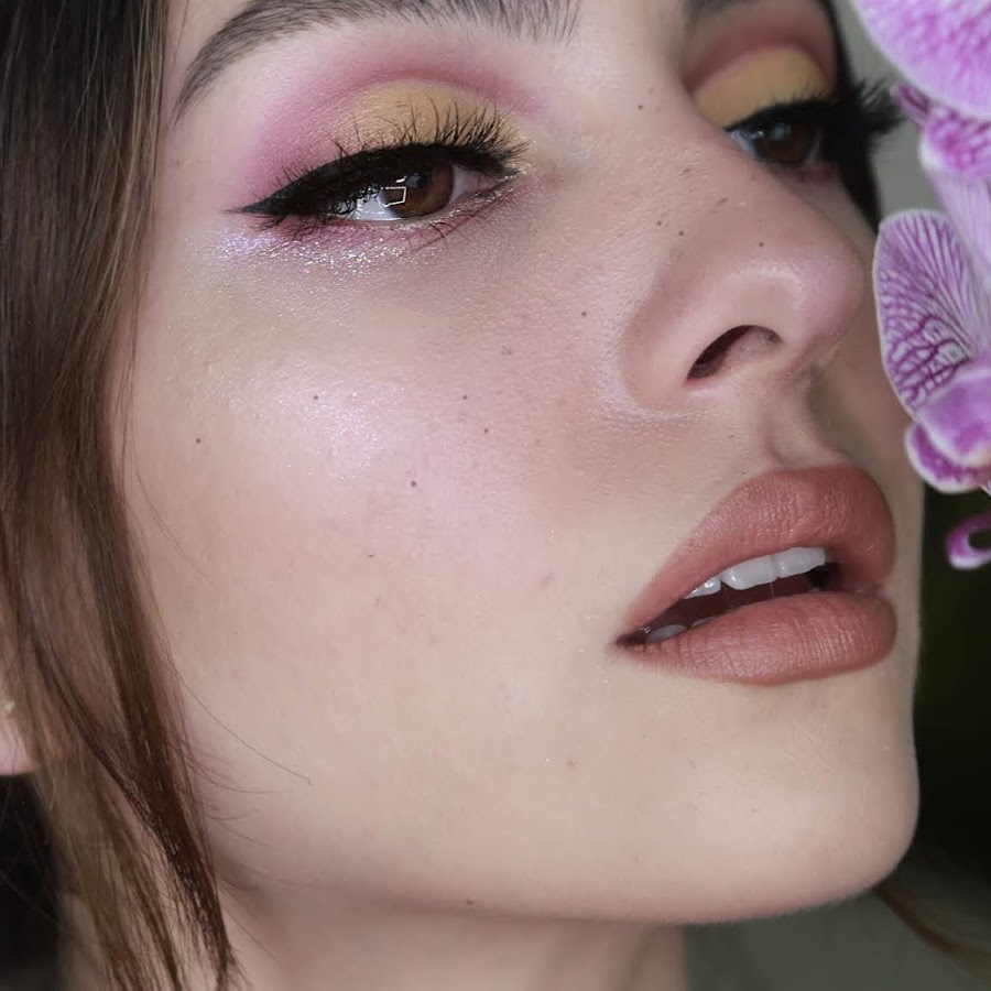 Anna Sarelly Youtube