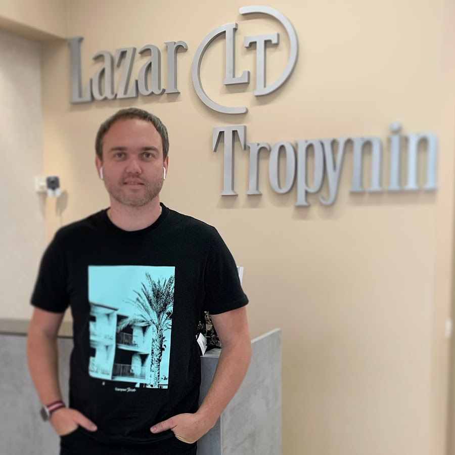 Lazar Tropynin رمز قناة اليوتيوب