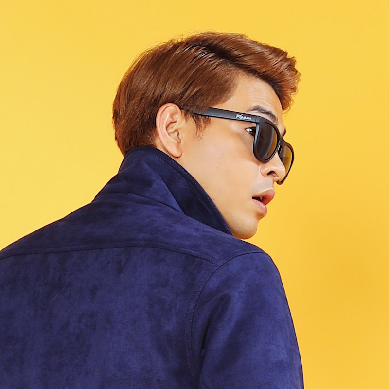 Izzue Islam - 網紅的藏寶箱 