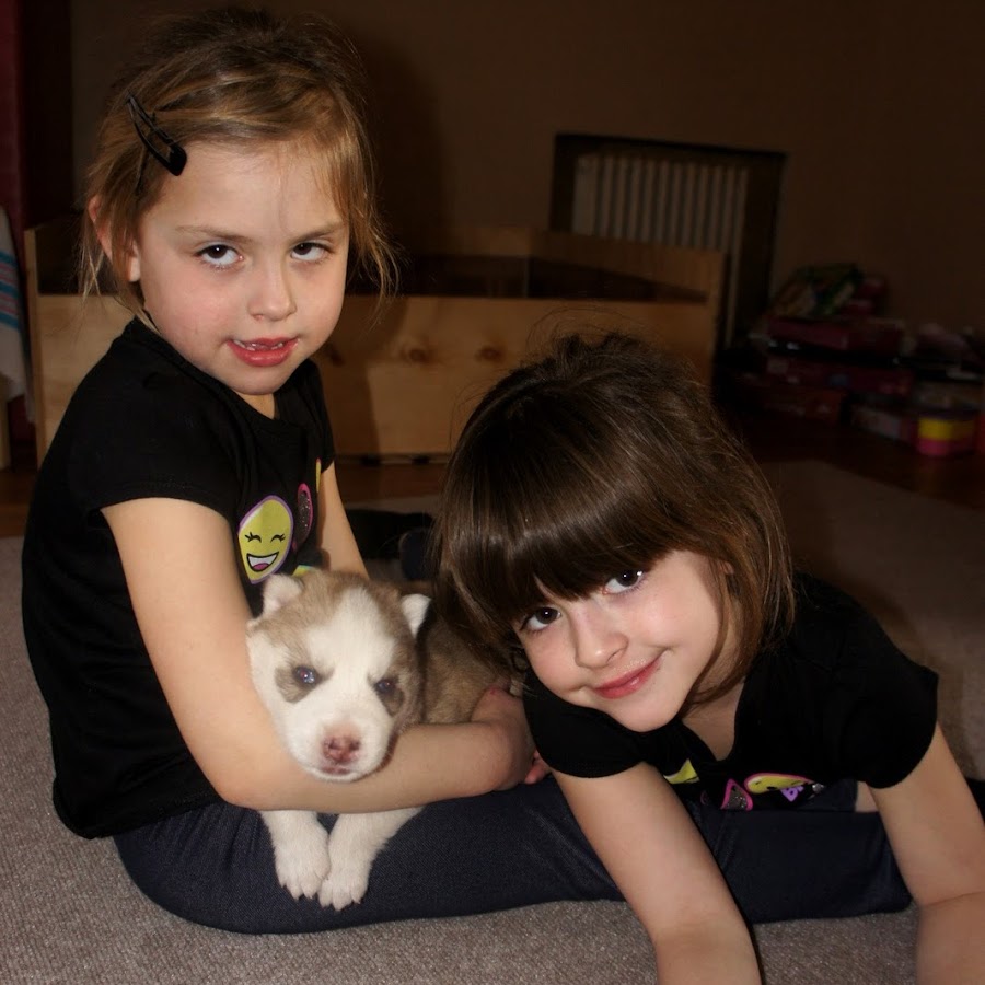 TWINPOSSIBLE House of HUSKIES YouTube channel avatar