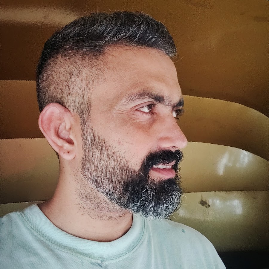 Vikram Anand Singh YouTube kanalı avatarı