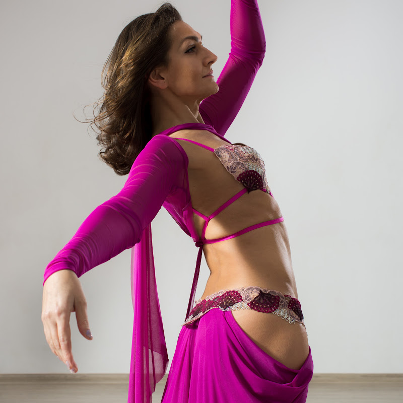 SaraDammBellydance & Aerial Yoga