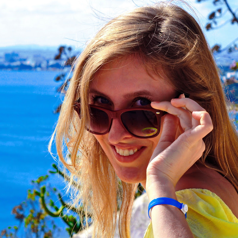 Саша Коновалова Logo