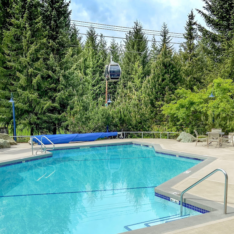 Blackcomb Springs Suites By CLique