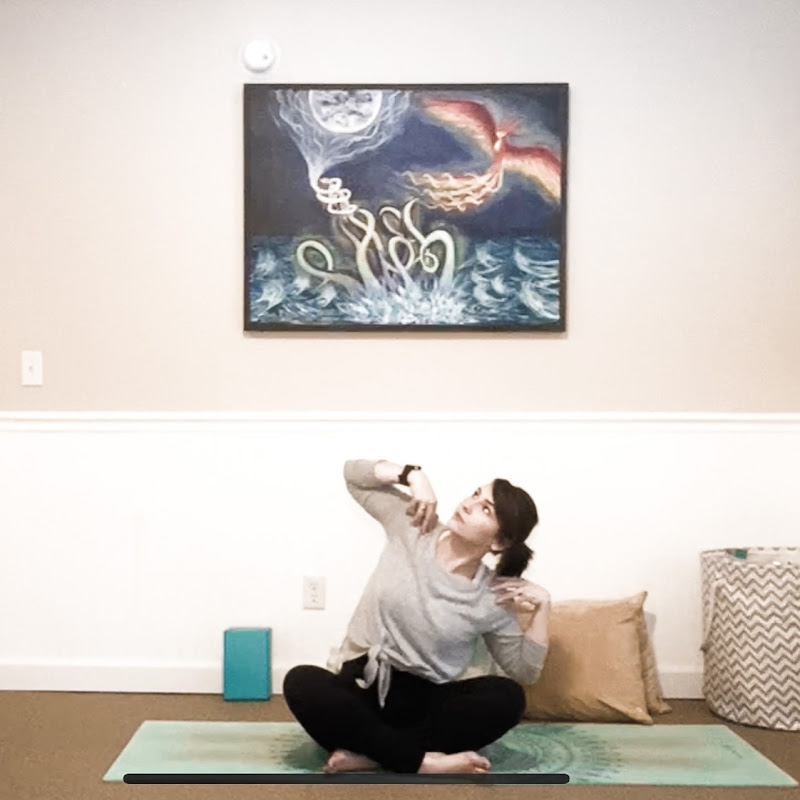 Catching Waves Yoga With Leslie Roberts icon