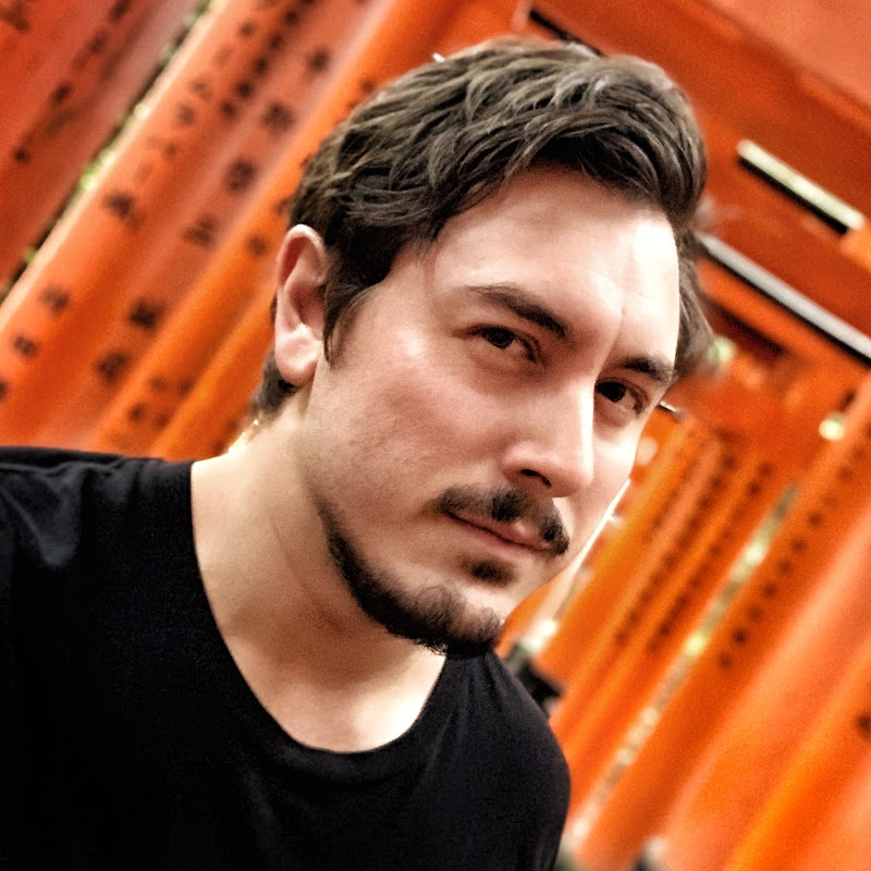 Chris Abroadのサムネイル