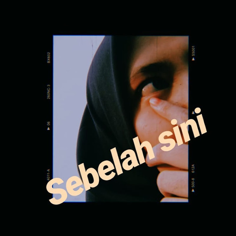 SEBELAH SINI