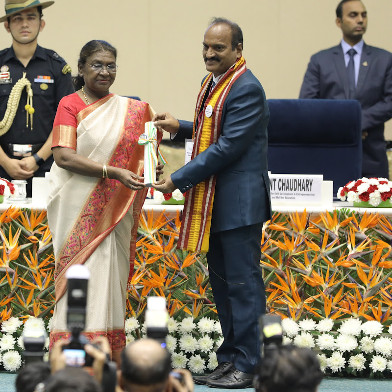 PRABHAKAR REDDY National Best Teacher Awardee-2024