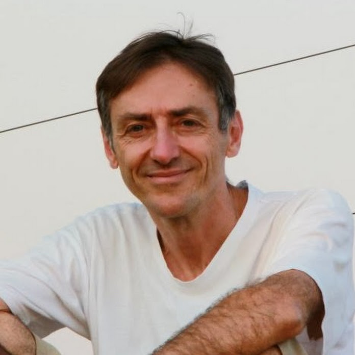 Chico Abelha Net Worth & Earnings (2026)