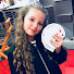 POX8gtrIuiM-channel-avatar-Issy Simpson