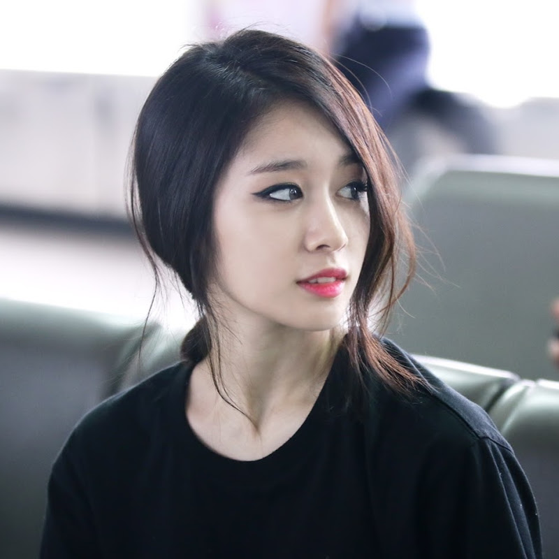 • Park Ji Yeon •박지연