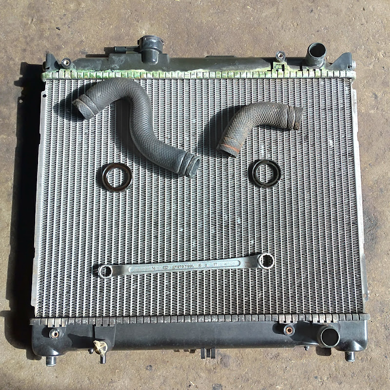 デーボン自動車整備工場