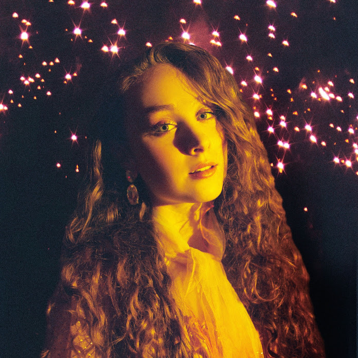 Chappell Roan Net Worth & Earnings (2026)