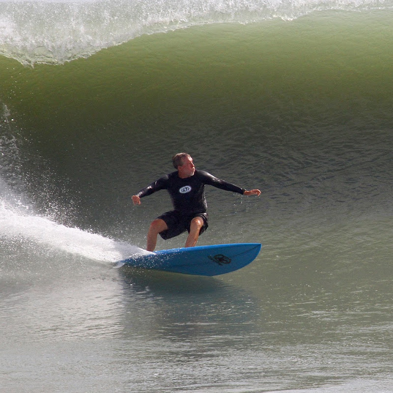 911 Surf Report logo