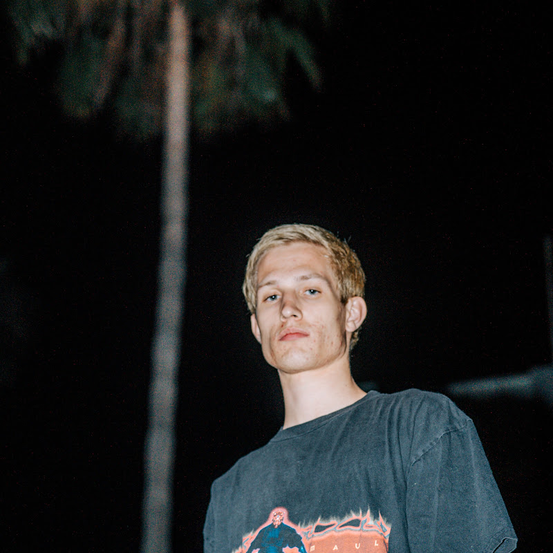 Ylti @ylti9209 | Thizzler