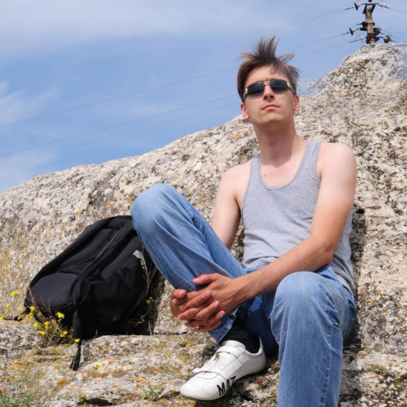 Михаил Курочкин Logo