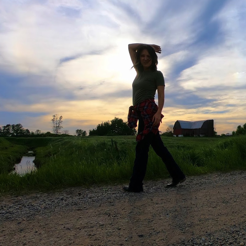 Bee Edgerton icon