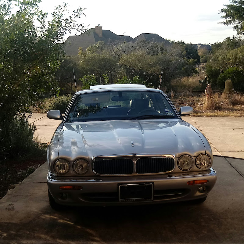 lotusjag garage