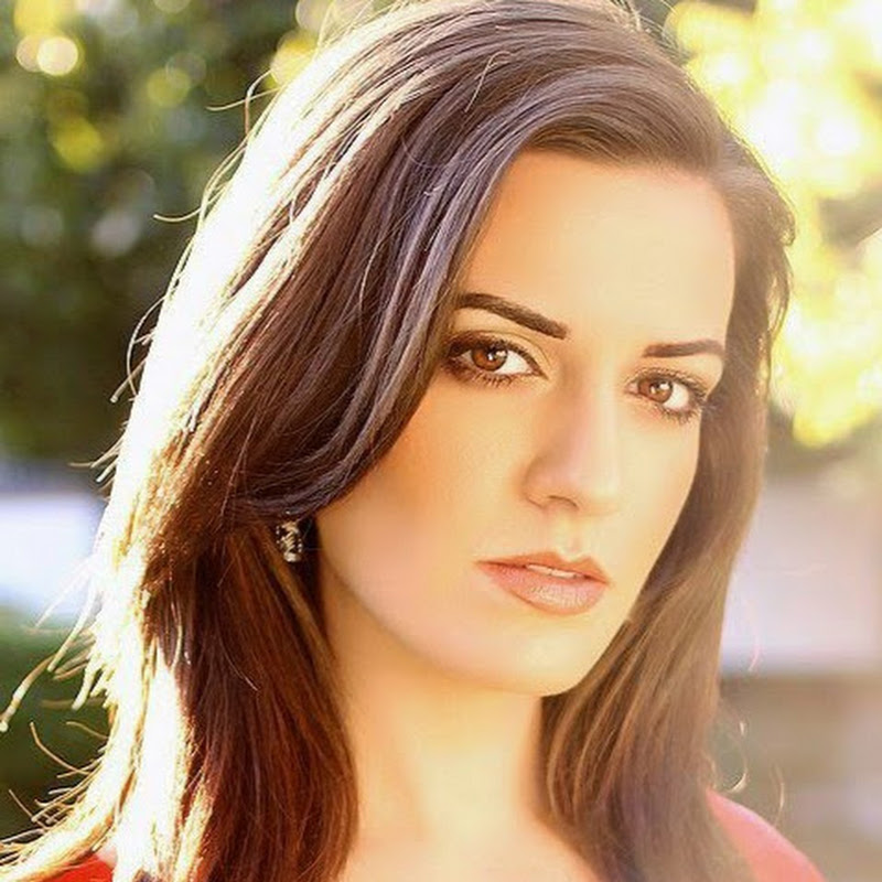 Writing with Jenna Moreci Logo