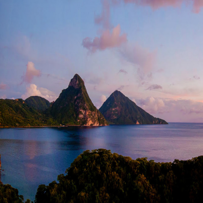 JADE MOUNTAIN