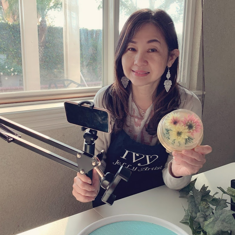 Ivy Jelly Artist