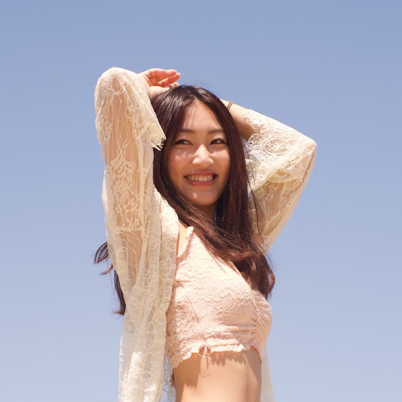 Emika Kamieda (上枝恵美加)