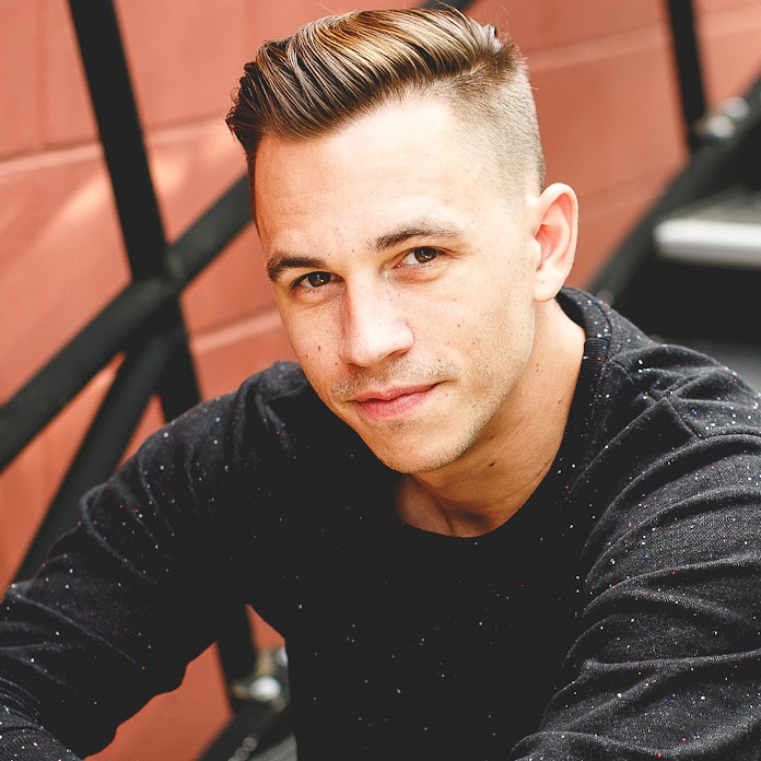 Justin Flom Net Worth & Earnings (2025)