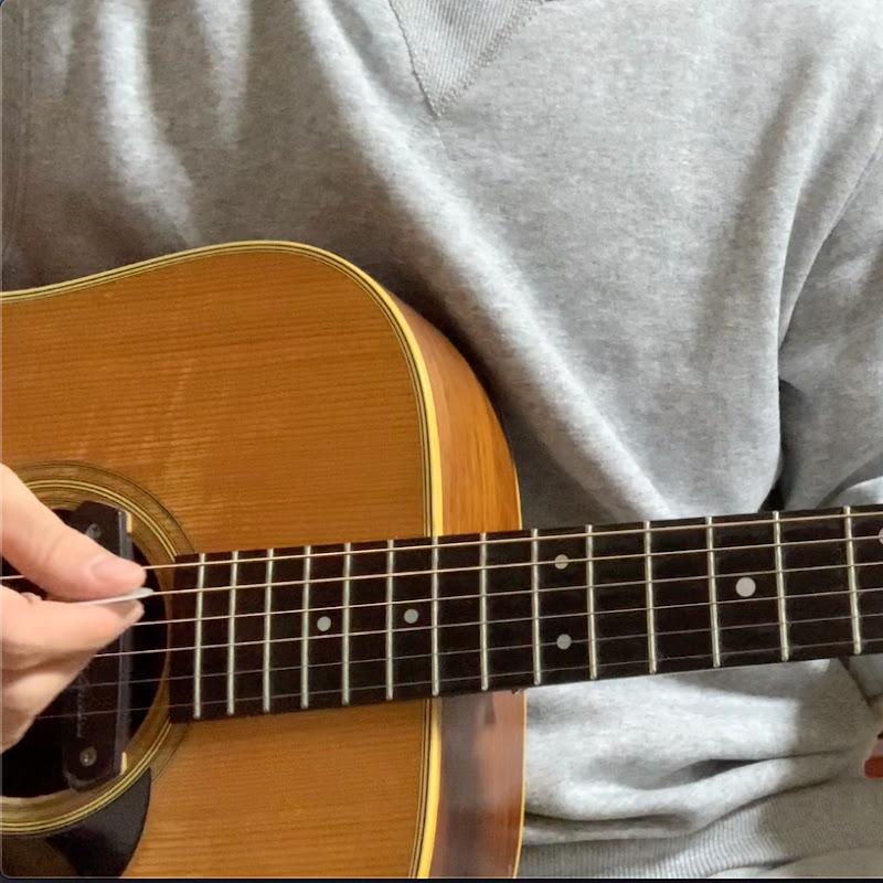 ギターを弾きましょうのサムネイル