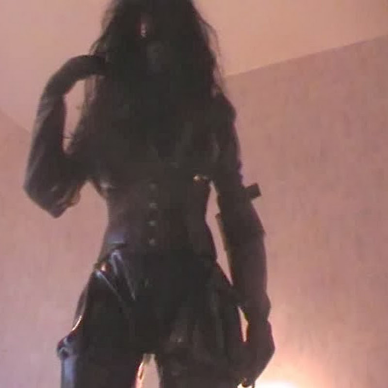brokenbitchbella