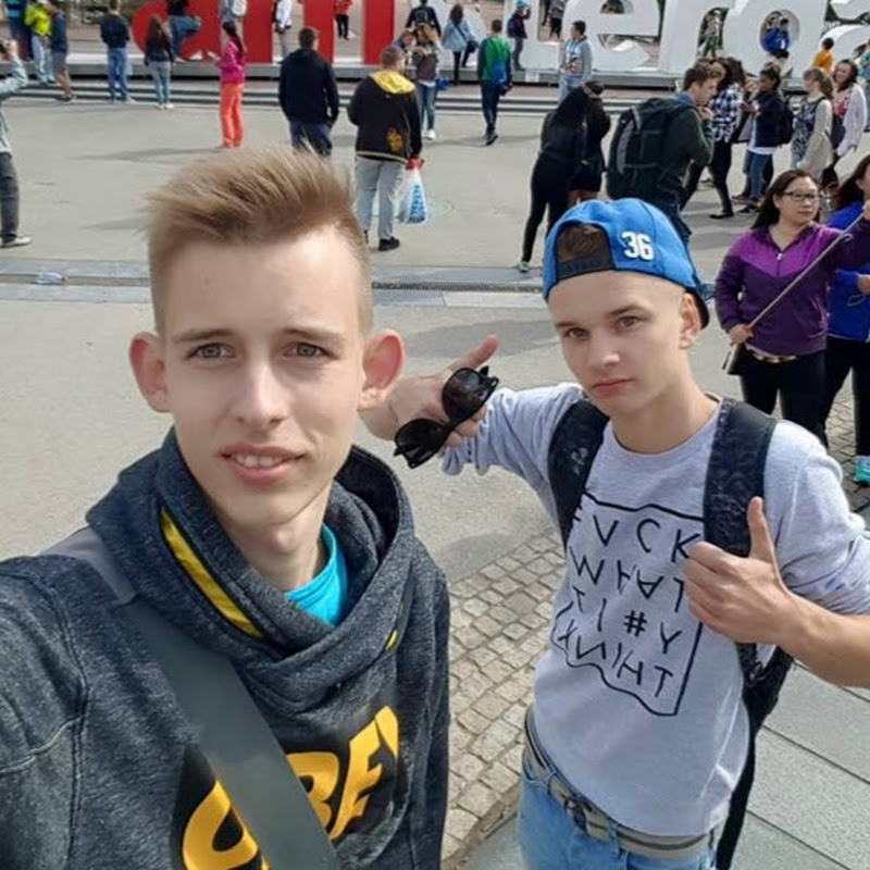 2GuysVlog