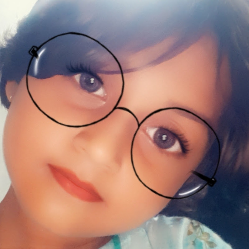 miniee vlogger