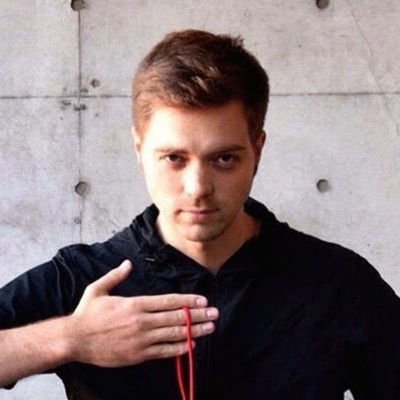 Sergey KuvaevJPのサムネイル