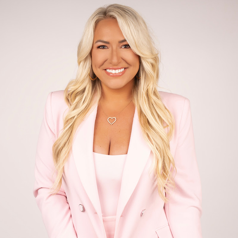 danielle waller icon