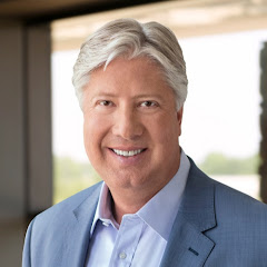 Pastor Robert Morris