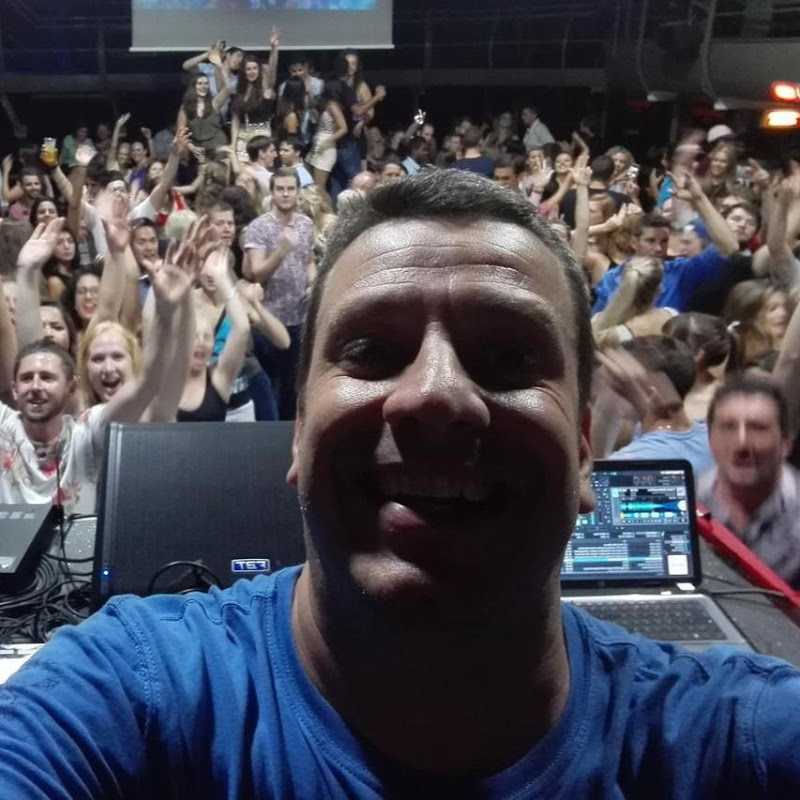 DJ Cozy – Wedding DJ Barcelona