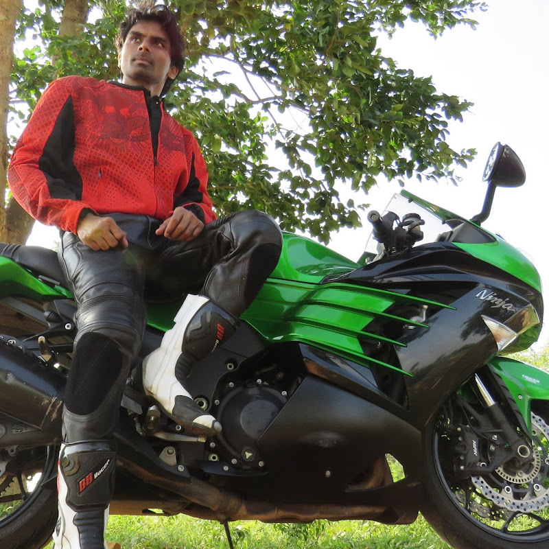 Vikas Rachamalla (iammotorbiker)