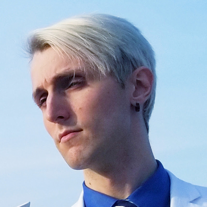 Holden Casanova