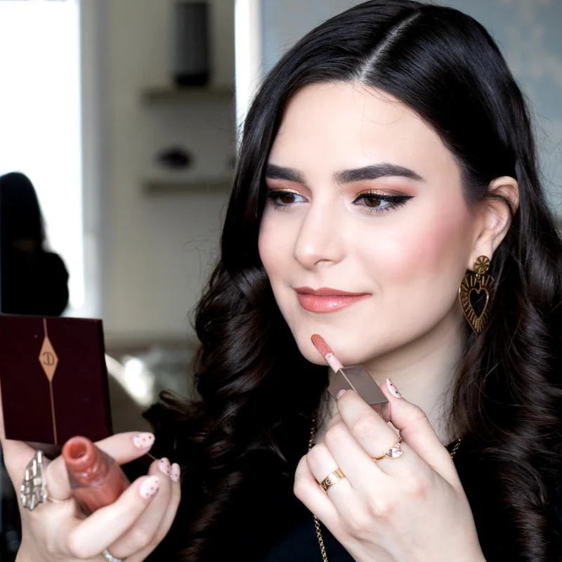 The Beauty Walk by Leonor