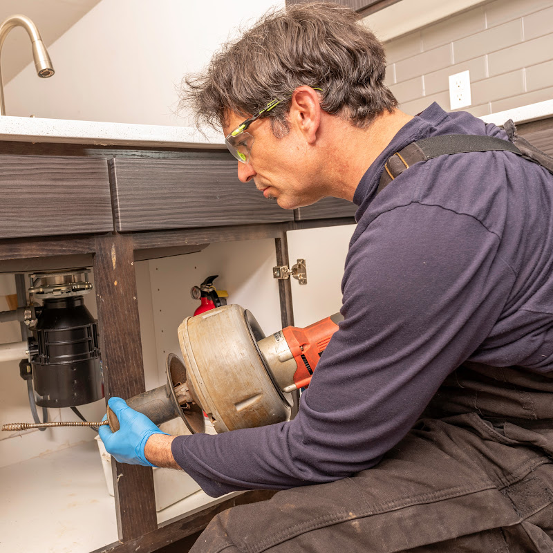 Apartment Maintenance Pro Logo