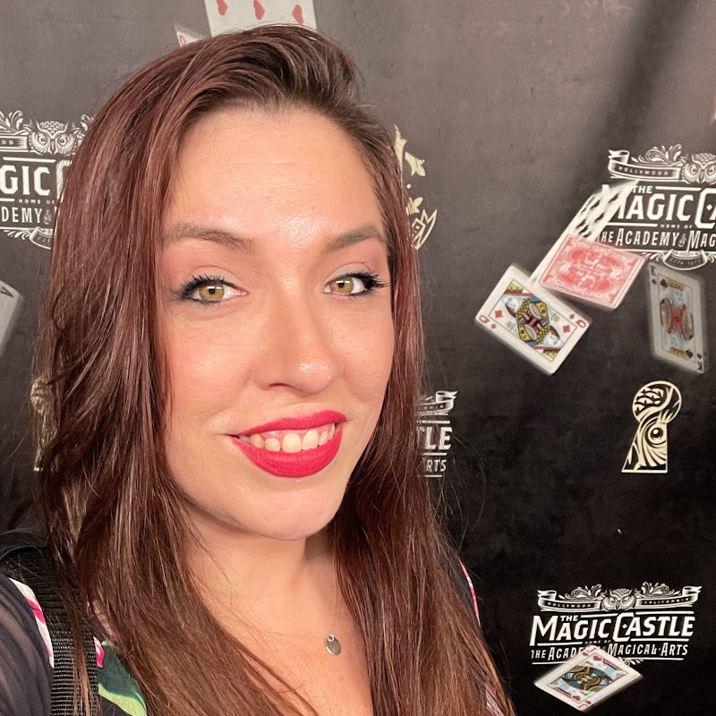 Cara Mandel