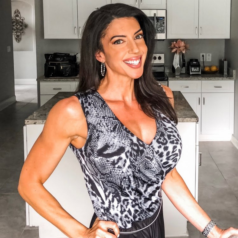 Nicole Costa
