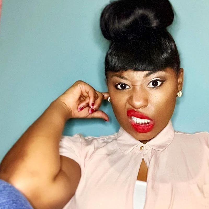 Dr. Sophia Reed - Sophie-sticated Mom