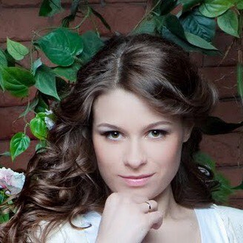 Таїсія Дягілєва Logo