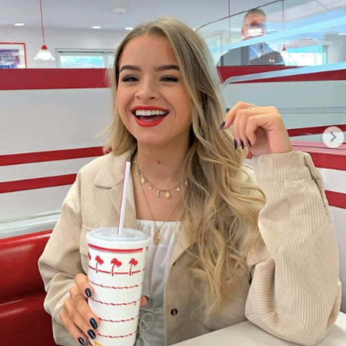 sophdoesvlogs Net Worth & Earnings (2025)