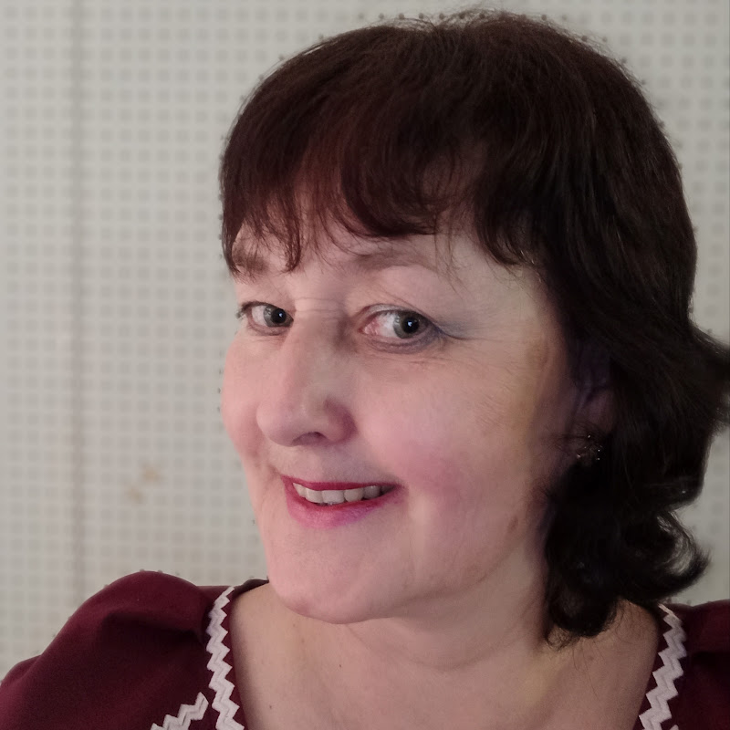 Лариса Тютюн Logo