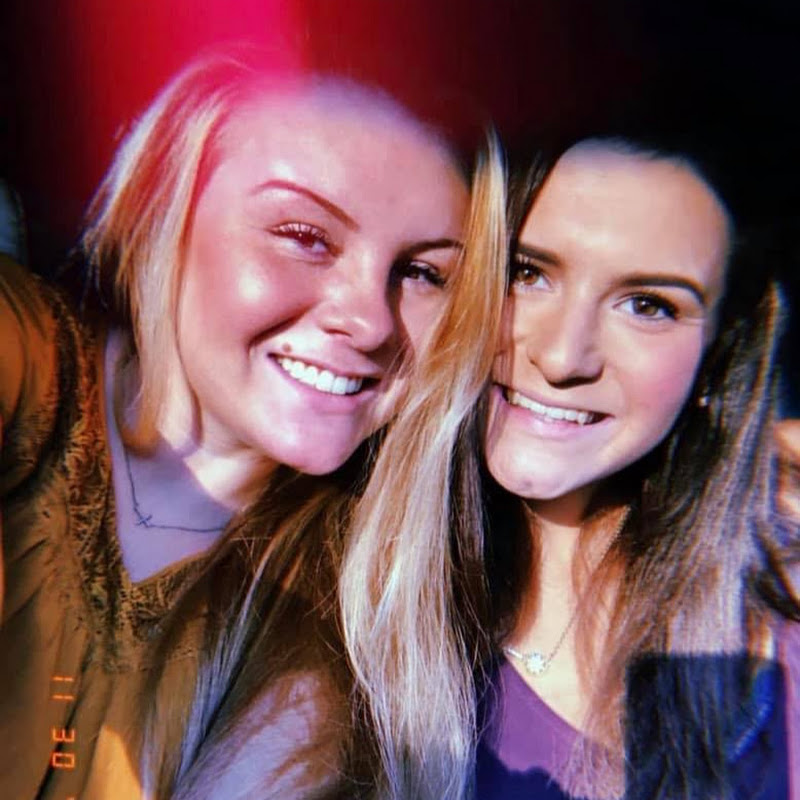 Alexa&Courtney