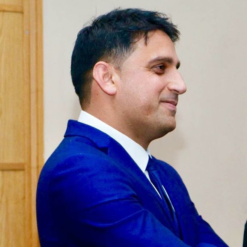 Kamran Pirzada Official