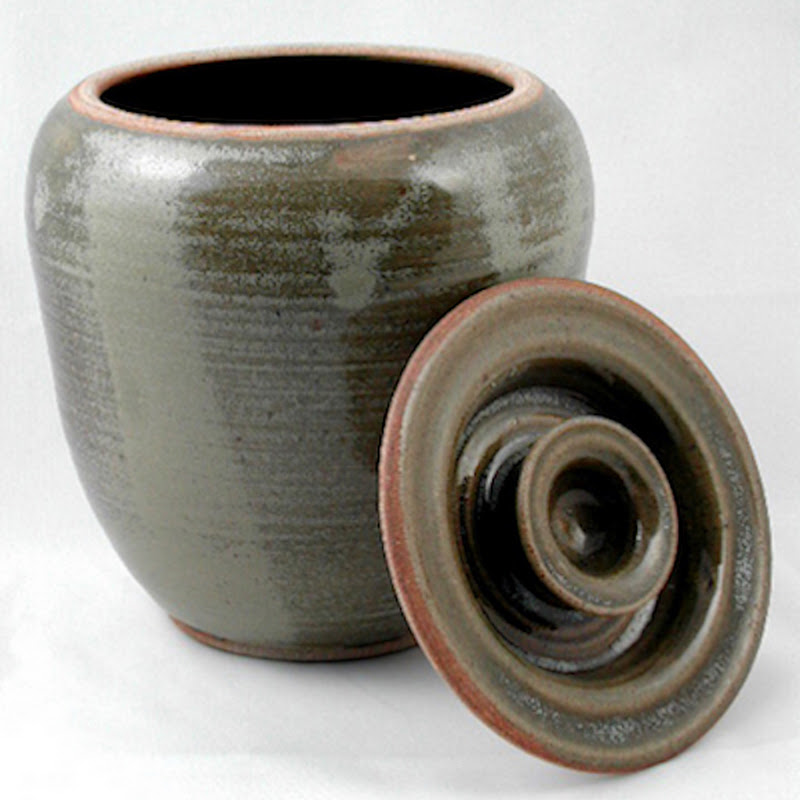 Suzy Staubach Willow Tree Pottery & Gardens