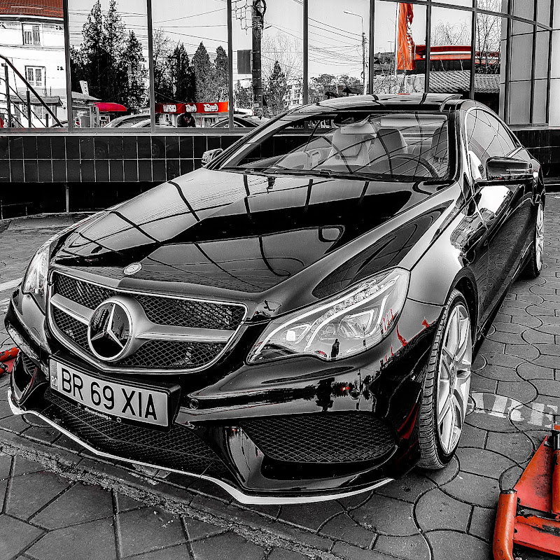 Auto Gallery