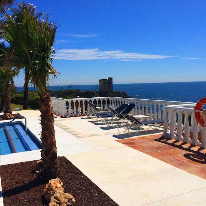 CASARES RENTALS